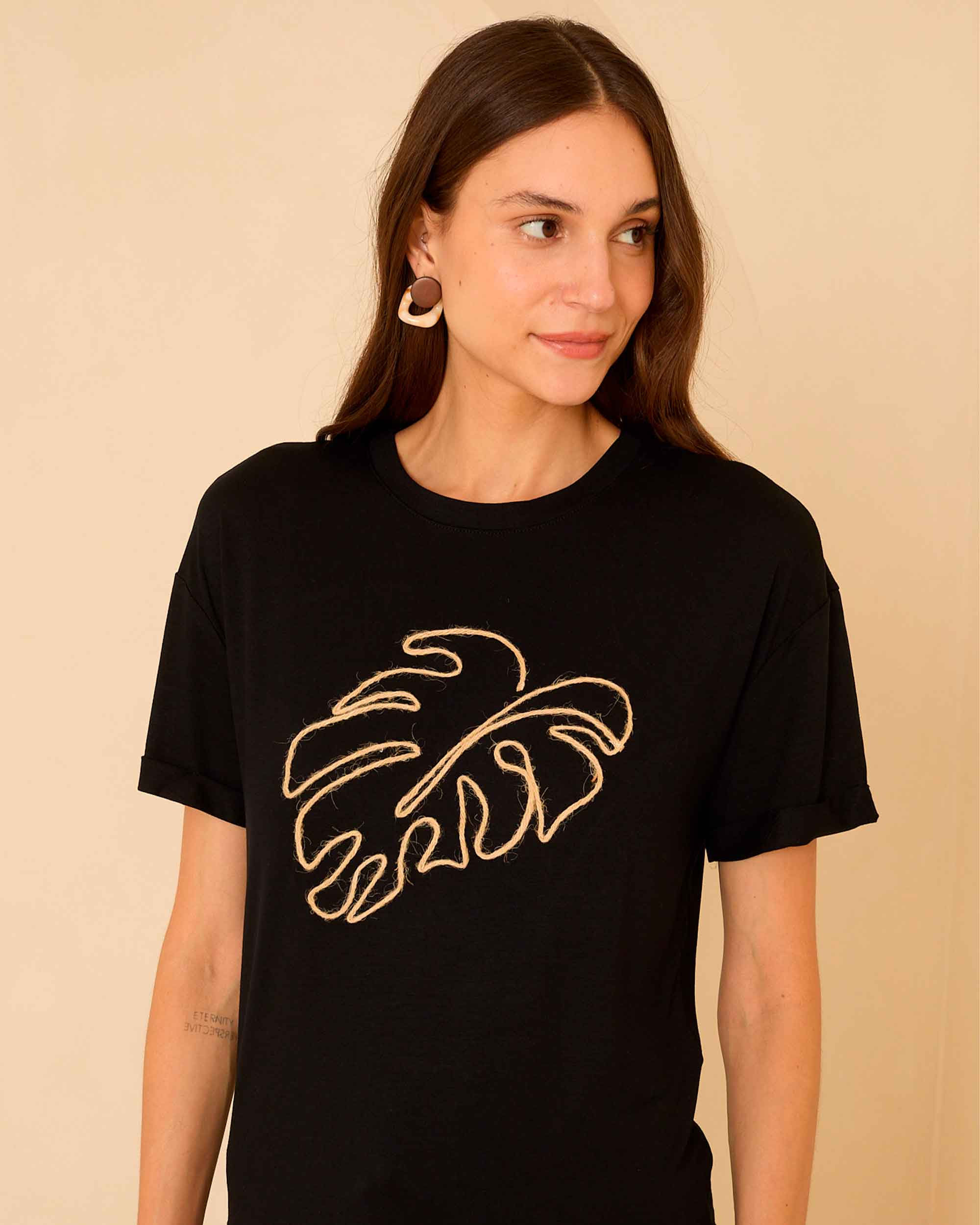 024233_0001_2-T-SHIRT-FOLHA