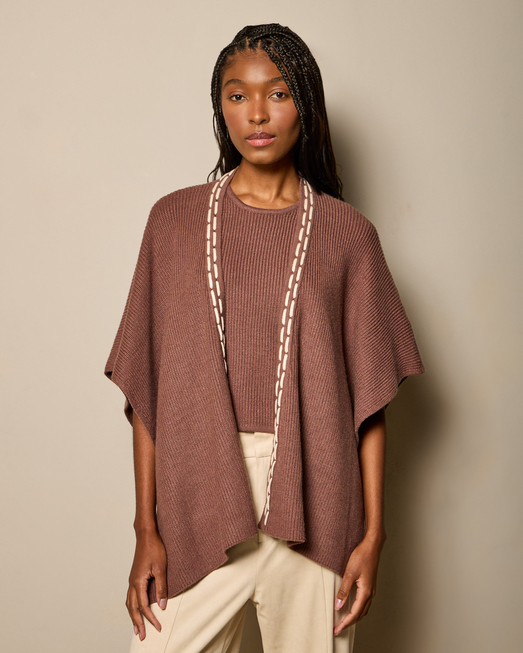 21010014_0066_2-PONCHO-ARLINA