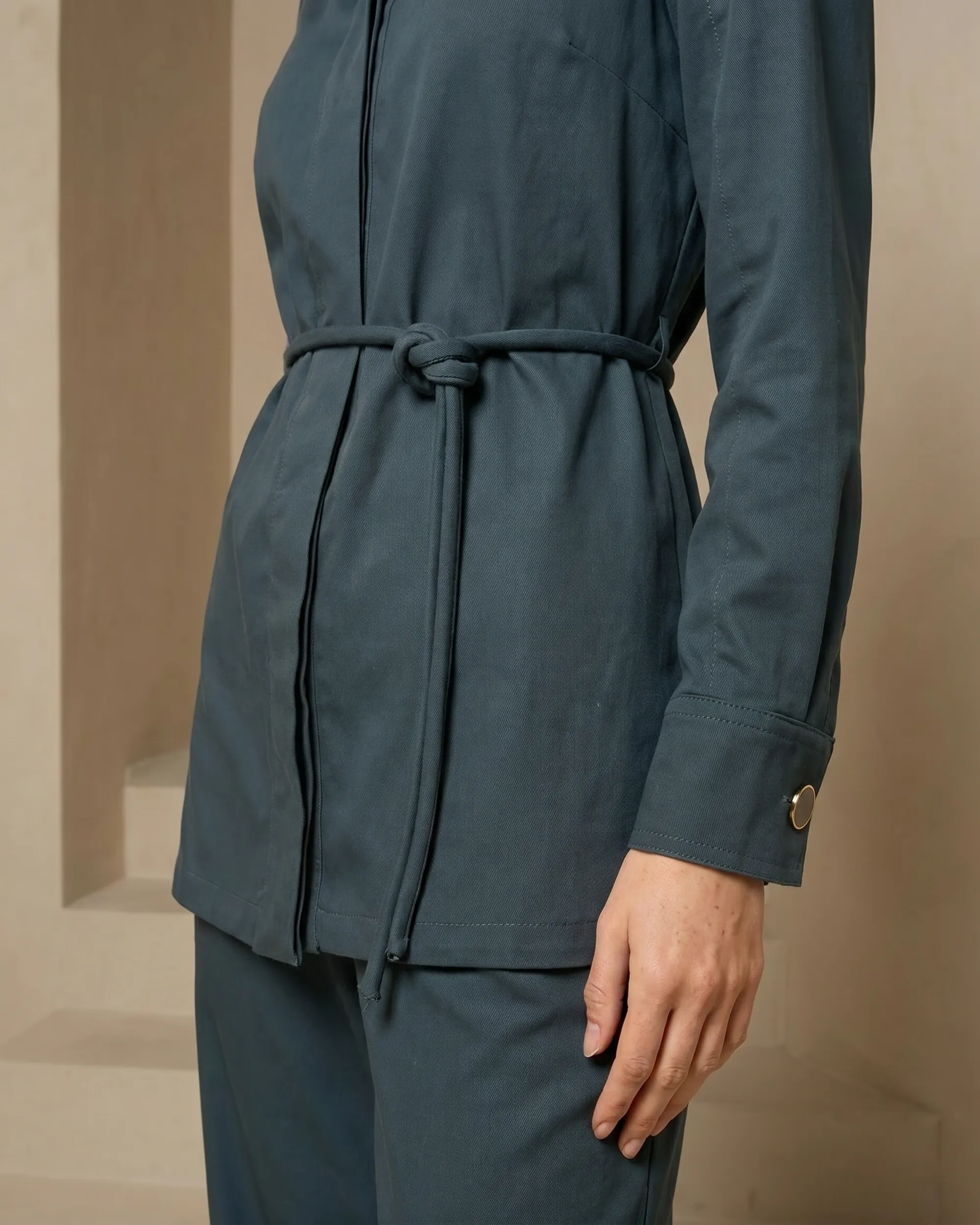 14010019_0184_4-PARKA-ARI